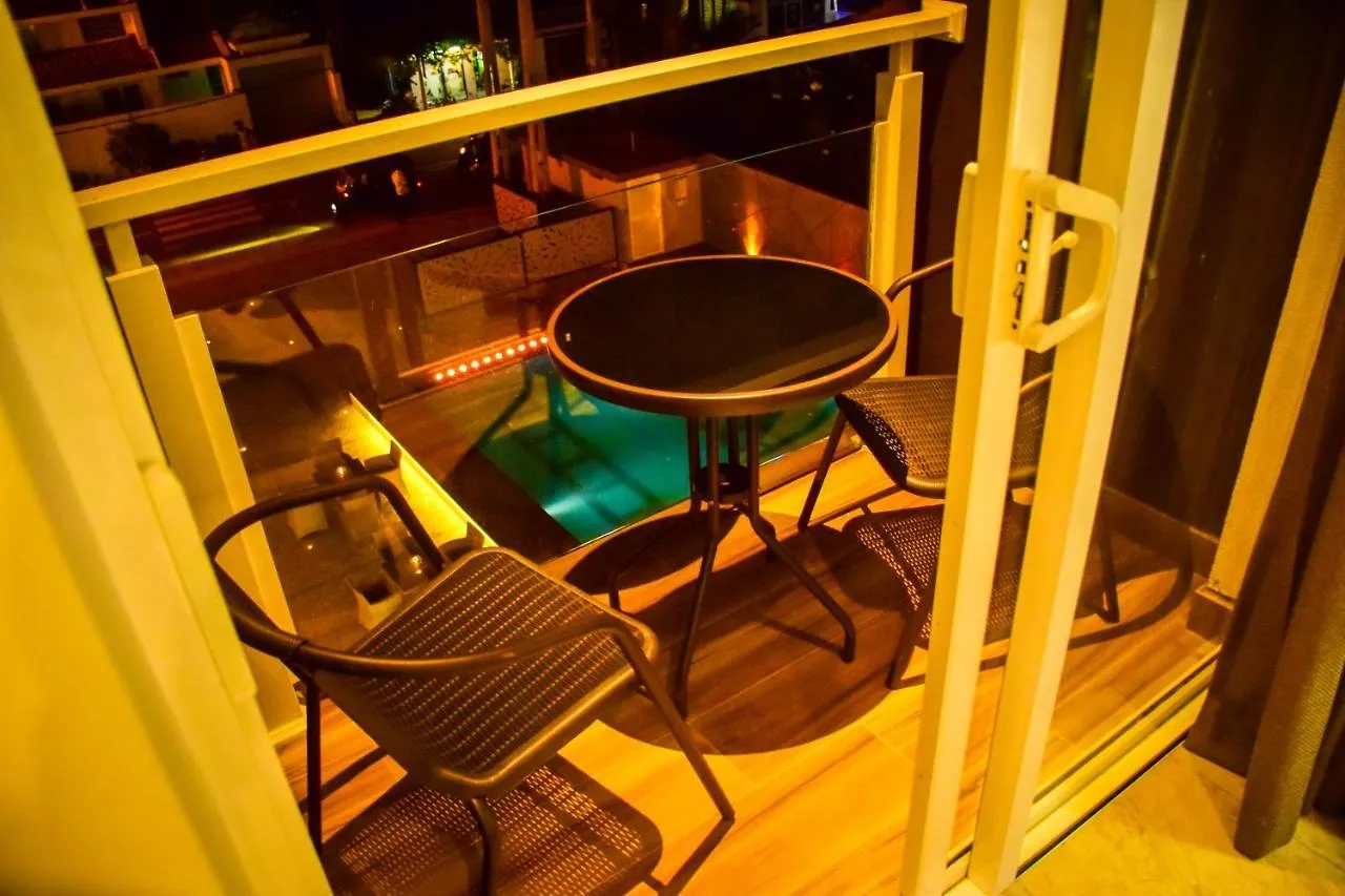 Ruvisha Beach Hotel ネゴンボ