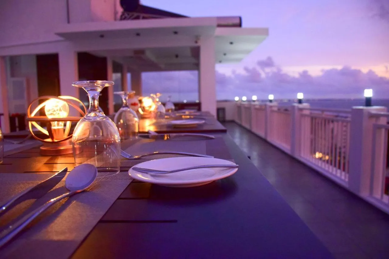 Ruvisha Beach Hotel ネゴンボ