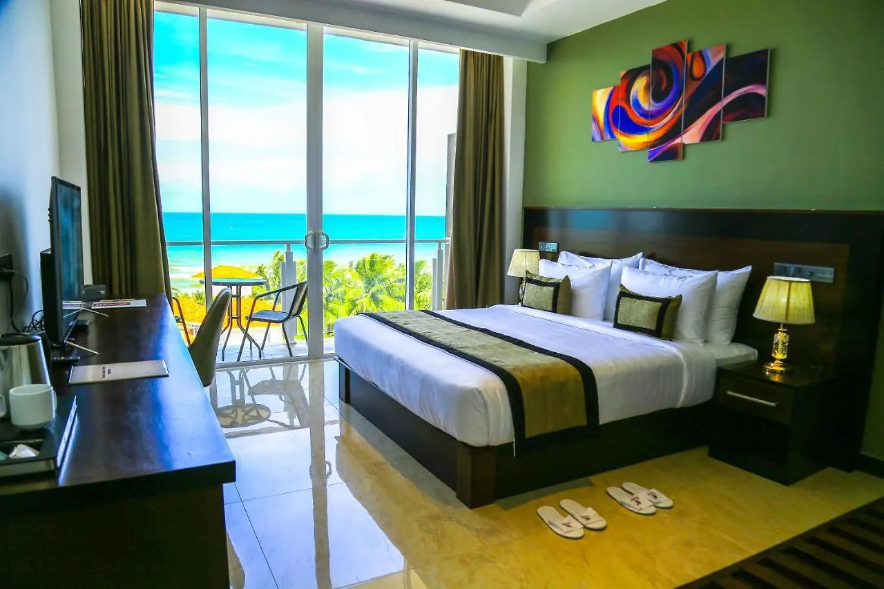 Ruvisha Beach Hotel ネゴンボ スリランカ