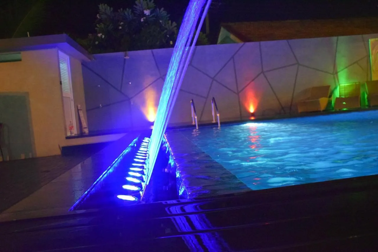 Ruvisha Beach Hotel ネゴンボ