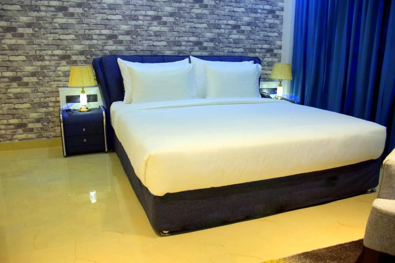 Ruvisha Beach Hotel ネゴンボ スリランカ